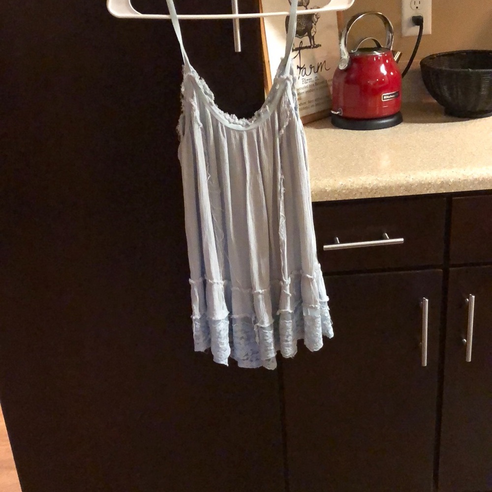 Baby blue tank top that can be worn in any season